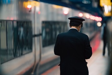 乗り換えを間違えた！駅で途方にくれていると…「大丈夫ですよ」声をかけられて！？ 画像