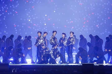 ENHYPEN「Daydream」サプライズ初披露で熱狂の嵐 棺・血だらけ…唯一無二の“ヴァンパイア”コンセプトやり切る【2024 MAMA AWARDS DAY1】 画像