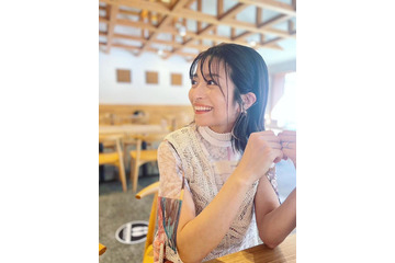 “マナカナ”三倉茉奈、娘とのキスショット公開「なんて可愛い親子」「子役時代思い出す」の声 画像