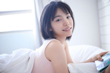 當真あみ、中3から高3の青春詰め込んだ1st写真集決定 水着姿で初海外も満喫 画像