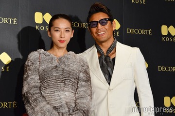 魔裟斗＆矢沢心ファミリーのおしゃれ忘年会が話題「ドレッシーな家族コーデ素敵」「美男美女」 画像