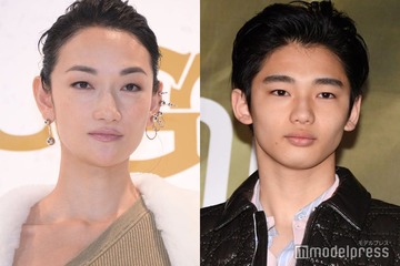 冨永愛、長男・冨永章胤の“20歳の集い”記念2ショット「美形親子」「スタイル抜群」と反響 画像