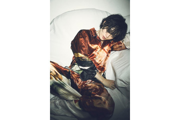 キスマイ玉森裕太、大人セクシーな黒髪ショット披露 バレンタインデー投稿に「最高のプレゼント」「色気爆発」の声 画像