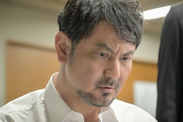 「クジャクのダンス」赤沢役・藤本隆宏「自分が犯人かもしれない」他キャストとの違い明かす 家族役の西田尚美＆野村康太にも疑惑の目【インタビュー】 画像