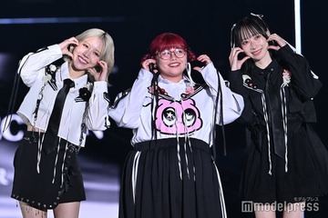 くれいじーまぐねっと、エアは美ウエストちらり モノクロプレッピースタイル披露【TGC2025S/S】 画像