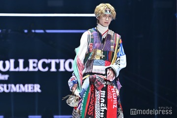 M!LK山中柔太朗、ヘアバンド×眼鏡で印象ガラリ【TGC2025S/S】 画像