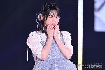 FRUITS ZIPPER鎮西寿々歌、イメチェン話題のボブをアレンジ “あざと可愛い”ポーズにキュン【IDOL RUNWAY COLLECTION 2025】 画像