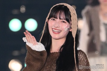 超ときめき宣伝部・菅田愛貴、色白美脚披露 さり気ない投げキスにドキッ【関コレ2025S/S】 画像