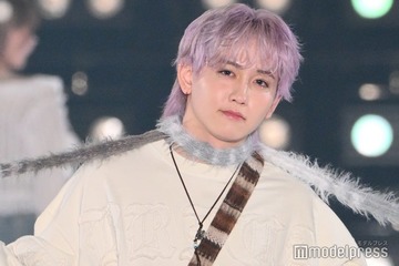 MASHIHO、ラベンダーヘアきらめくランウェイ ラップスカートも着こなす【関コレ2025S/S】 画像