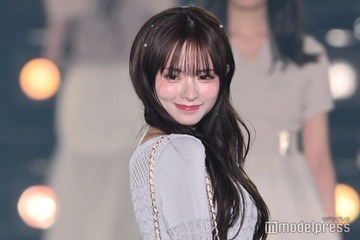 “AI疑惑”で話題・藤咲凪、網目から素肌チラリ ミニワンピ姿が可愛い【関コレ2025S/S】 画像