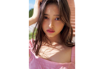 乃木坂46井上和1st写真集、美デコルテ際立つ接近ショット「吸い込まれそうな美しさ」「見惚れた」と話題 画像