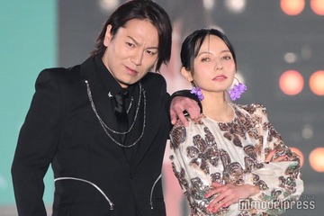 狩野英孝＆ベッキー「関コレ」シークレット登場 ABEMA「チャンス学校チェンジ科」発・美女ユニット「CHANCE GALs」がMIMIIROSEと日韓コラボパフォーマンスで会場盛り上げる【関コレ2025S/S】 画像