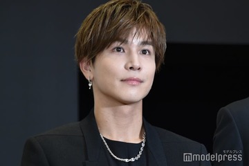 三代目JSB岩田剛典、腹チラショットに反響「腹筋かっこいい」「セクシー」 画像