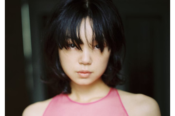 古川琴音、2冊目写真集決定 ドイツの映画祭裏側で撮影・松岡一哲氏と7年ぶり再タッグ【CHIPIE】 画像