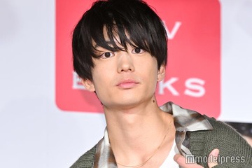 伊藤健太郎、“アメリカン”ぶり徹底した自宅公開「常にカリフォルニア州だと思って生きてる」 画像