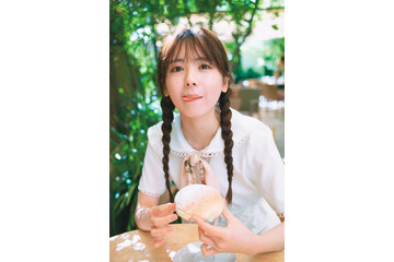 乃木坂46筒井あやめ「かなりレア」三つ編みの“舌ペロ”ショット公開【感情の隙間】 画像