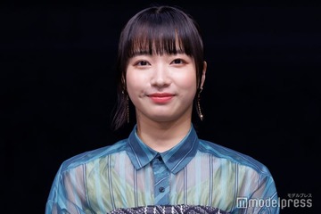 坂ノ上茜、約16年所属のアミューズ退所発表 新事務所移籍も報告「より一層精進し挑戦してまいります」 画像