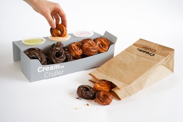 渋谷にシュークルーラー専門店が誕生 “ザクふわ”生地に自家製クリームをディップして自由に味わう 画像