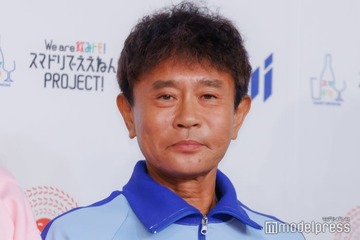 復帰のダウンタウン浜田雅功、息子・ハマ・オカモトとの親子ショットに反響「元気そうで良かった」「貴重すぎる」 画像