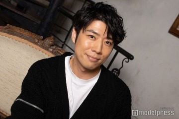 黄皓、妻とともに第1子のお宮参りへ 3ショットに「幸せが溢れてる」「まさに天使」と反響 画像