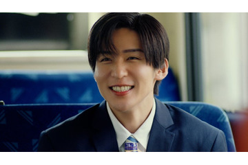 Snow Man目黒蓮、ラウールに料理を“お願い” 新CMで多彩な表情披露 画像