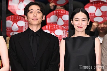 高橋一生＆飯豊まりえ、夫婦揃ってブラックコーデで登場「露伴史上最大」長回しシーン回顧【岸辺露伴は動かない 懺悔室】 画像