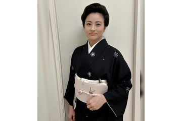 前田愛、中村七之助＆次男の誕生日会公開 キスショットも「甥っ子大好きで可愛い」の声 画像