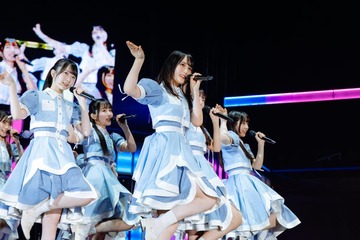 日向坂46五期生「キュン」「ドレミ」…人気曲連続披露に大きな歓声 五期生楽曲も初パフォーマンス「ようやく披露できた」【五期生おもてなし会】 画像