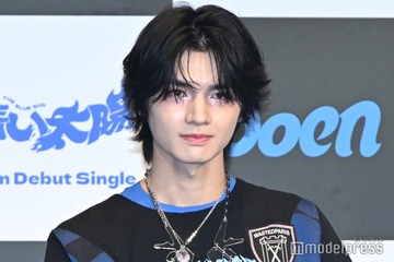 HYBE新グループaoenメンバー、デビュー日に改名発表 ハク（HAKU）が輝（HIKARU）に活動名変更 画像