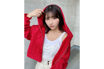 十味、豊満バスト際立つピンクビキニショットに反響「スタイル抜群」「激かわ」 画像