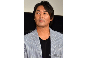 元木大介の妻・大神いずみ、長男＆次男顔出しの4ショット公開「わーい家族写真」 画像