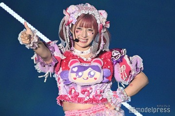 しなこ、ミニスカから美脚スラリ ガーリー私服姿に「いつもと雰囲気違う」「ハーフツイン可愛すぎ」と反響 画像