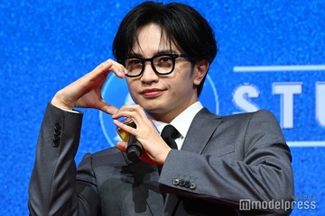 中島健人、名前の由来は「スーパーマン」から 永遠のセクシー目指す“ベスティー”姿で愛語る 画像