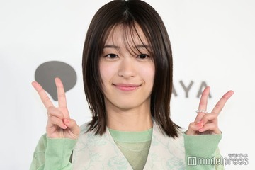 鳴海唯、2つのウエディングドレス姿披露「綺麗すぎる」「ギャップ」の声 画像