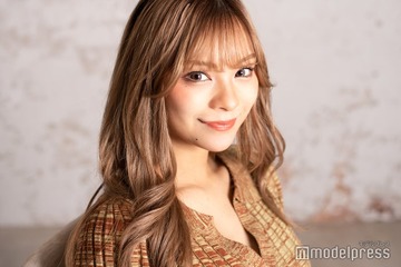 ギャルママモデル「nuts」まぁみ“鬼ロング”奇抜ヘア披露「似合ってる」「魅力的」の声 画像