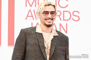 藤井 風、ベルリン満喫ショットに「絵になる」「馴染んでてすごい」と反響 画像