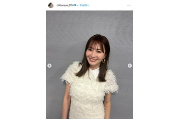新山千春、長女と見つめ合う写真公開「美人親子」「そっくり」と反響 画像