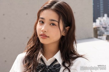 「今日好き」谷田ラナ、膝上ミニスカから美脚スラリ「スタイル良すぎ」「美しい」の声 画像