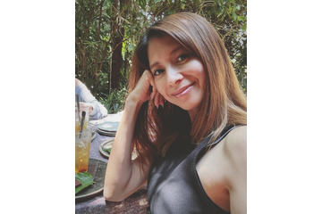 ハワイ在住→親子で沖縄留学中の吉川ひなの、長女の最新動画が話題「ママに見間違えた」「オーラに圧倒される」 画像