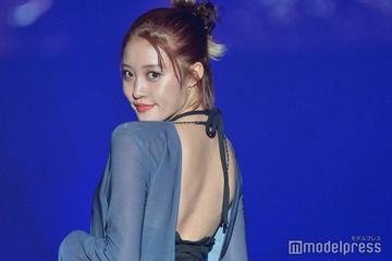 王林、シースルーノースリーブで素肌輝く「美しい」「何でも着こなしててすごい」と反響 画像