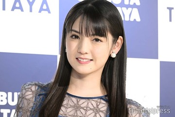 芸能界引退間近の道重さゆみ、膝上ミニスカで色白美脚輝く「女神」「見てるだけで幸せ」の声 画像