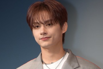 SEVENTEENジュン、特殊メイク・アクションシーン… ジャッキー・チェンと共演の映画オフショット公開に反響 画像