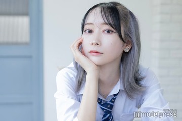 くれまぐ・浅見めい、ミニTから美ウエストチラ見せ「引き締まっててかっこいい」「憧れのボディ」と反響 画像