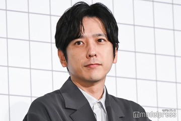 二宮和也、日本人俳優初“スター性”の称号に深々お辞儀 トークプログラムに不安？「だとしたら怯えます」【８番出口】 画像