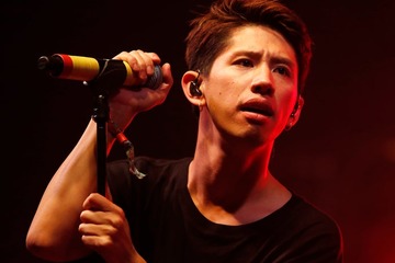 ワンオクTaka、ライブ中に左足小指骨折「グチャッと」ツアーは今後も予定通り開催「みっともない格好でも出てくるので」 画像