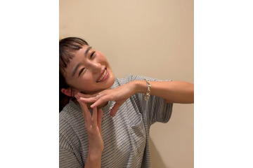 サバンナ高橋茂雄の妻・清水みさと、ビキニ姿での外気浴ショット披露 絶景バックに際立つ美スタイル 画像