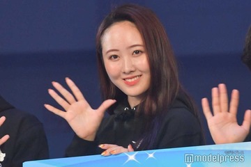 本田望結、タイトTシャツで夏満喫「何度見ても可愛い」「スタイル抜群」の声 画像