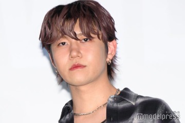 ミセス若井滉斗、イギリス旅行満喫ショット公開「彼氏感強すぎて最高」「どの瞬間も絵になる」と反響 画像