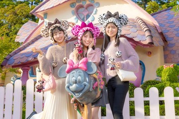 東京ディズニーランド＆シー、レオパード柄とナチュラルカラーの新グッズ ふわふわ素材で可愛くあったか 画像