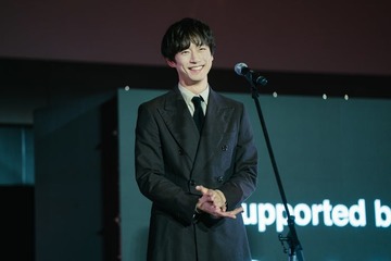 坂口健太郎、流暢な韓国語で歓声浴びる 渡辺謙らと「釜山国際映画祭」登壇【盤上の向日葵】 画像